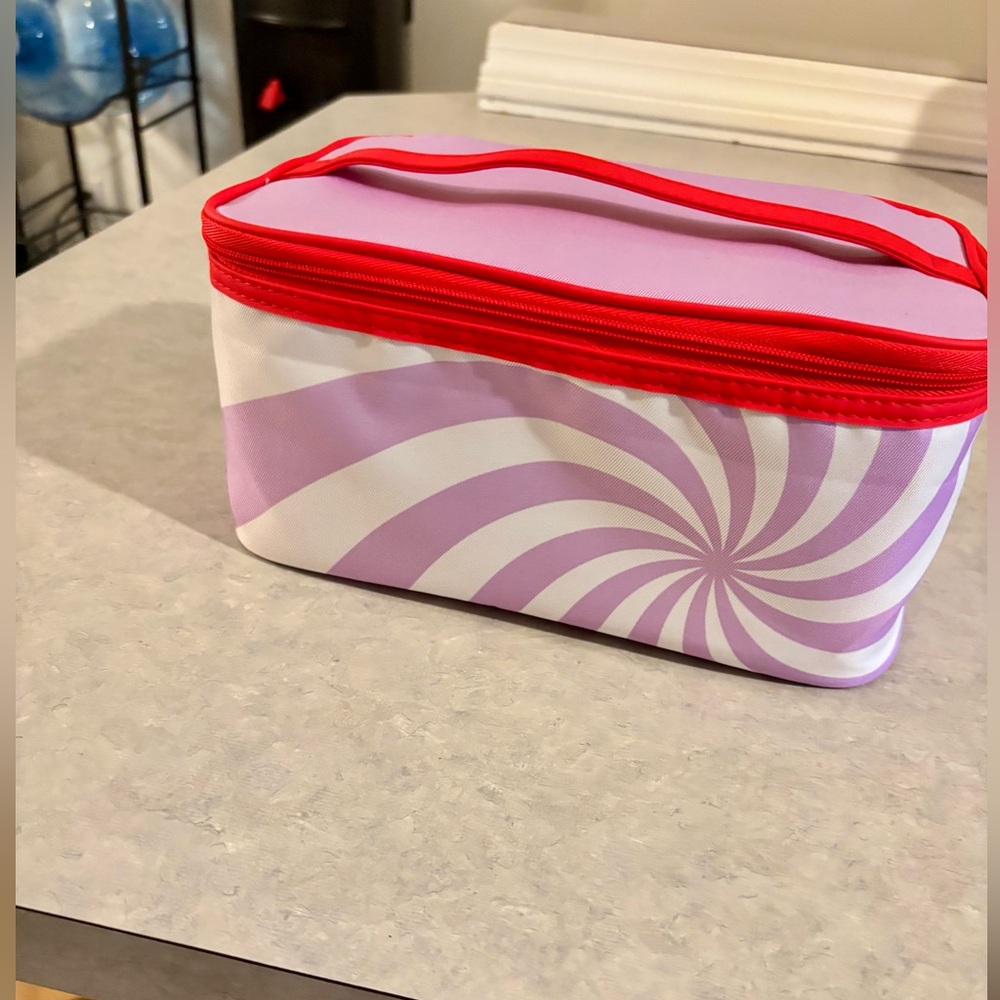 Clinique Spiral Makeup Bag with Secure Closure